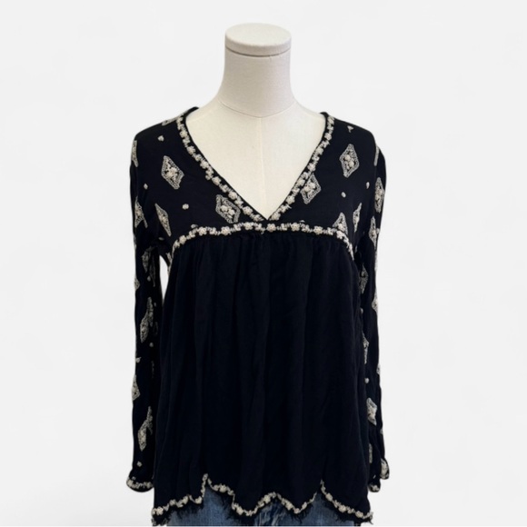 Free People Tops - Free People Black and Cream Blouse